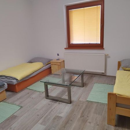 Ubytovanie Vo Dvore Erdőbádony Kültér fotó