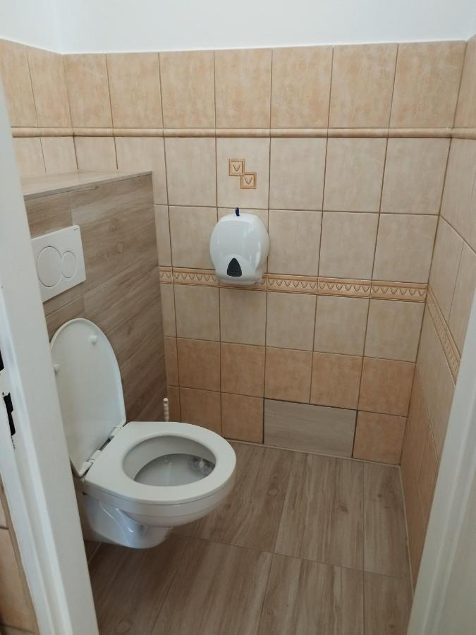 Ubytovanie Vo Dvore Erdőbádony Kültér fotó